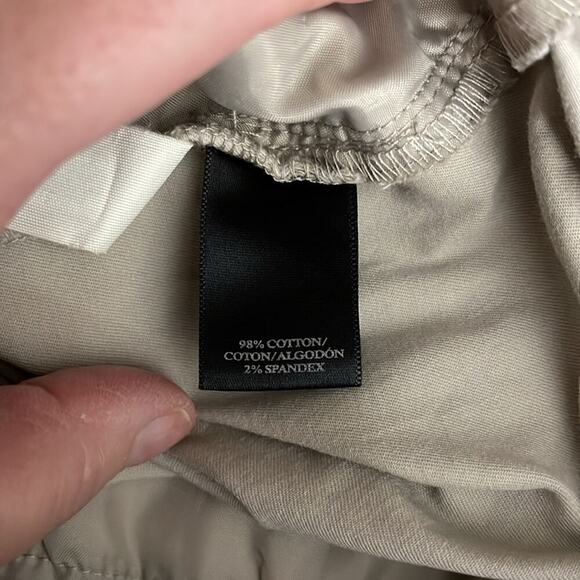 Ann Taylor Khaki Bermuda Shorts Size 4  11" inseam - Picture 4 of 4